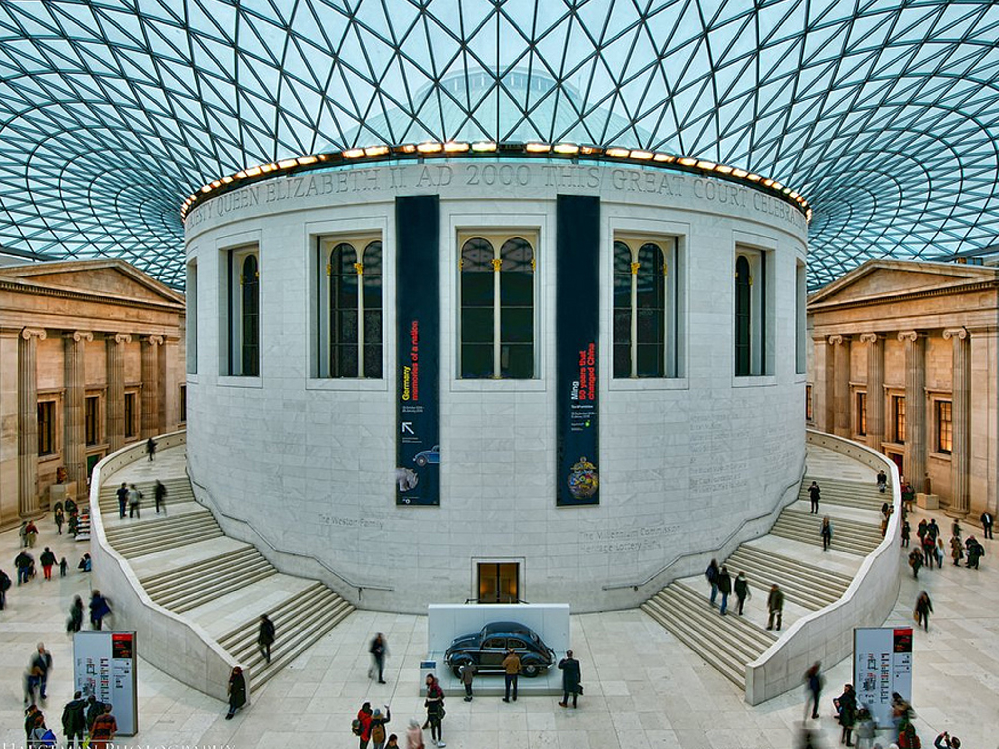 Какие музеи есть в лондоне. Британский музей (British Museum). Британский музей в Лондоне внутри. Британский музей (British Museum) в Лондоне ночи в музее.