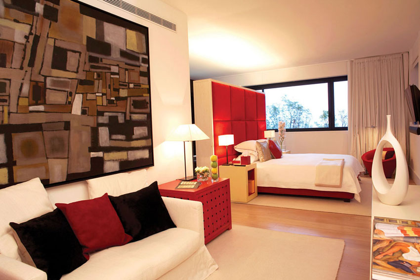 master-bedroom-luxury-villa-rental-yeet-magazine