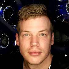 doef_cake - unique experiences and video shoutouts on myFanPark.