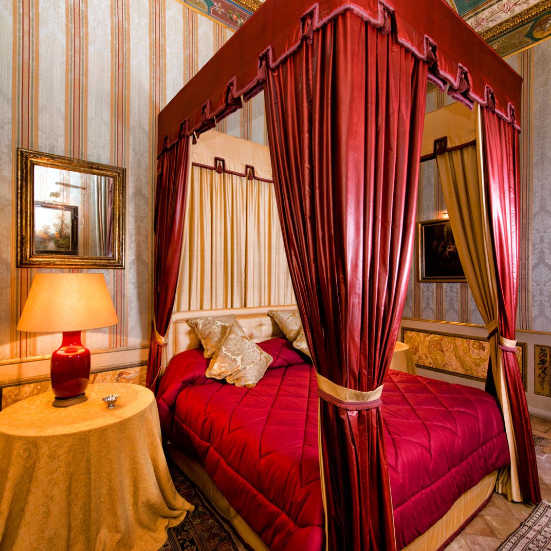The traditional elegance of Residence Bonaparte.