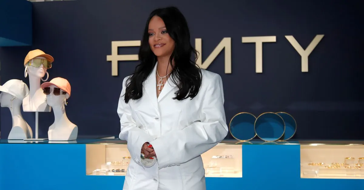 Singer Rihanna Is Officially A Billionaire, Forbes Says
