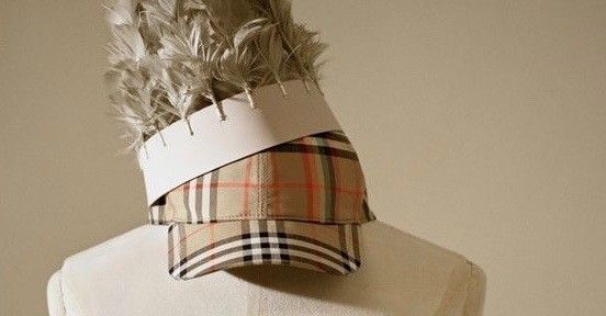 BURBERRY LAUNCHES PARTNERSHIP WITH FARFETCH