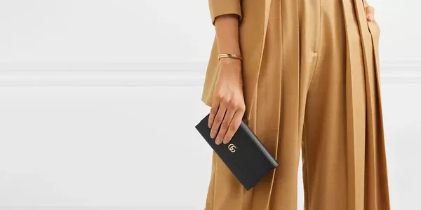 Best Women Wallet : 13 Stylish   Small Leather Goods To   Optimize Organization And Earn Style Points