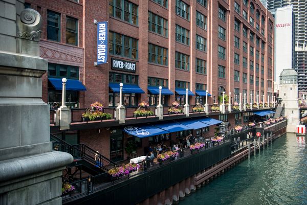 Swim Into Chicago River Roast Restaurant in Chicago: A Breathtaking View and Delicious Dining Experience